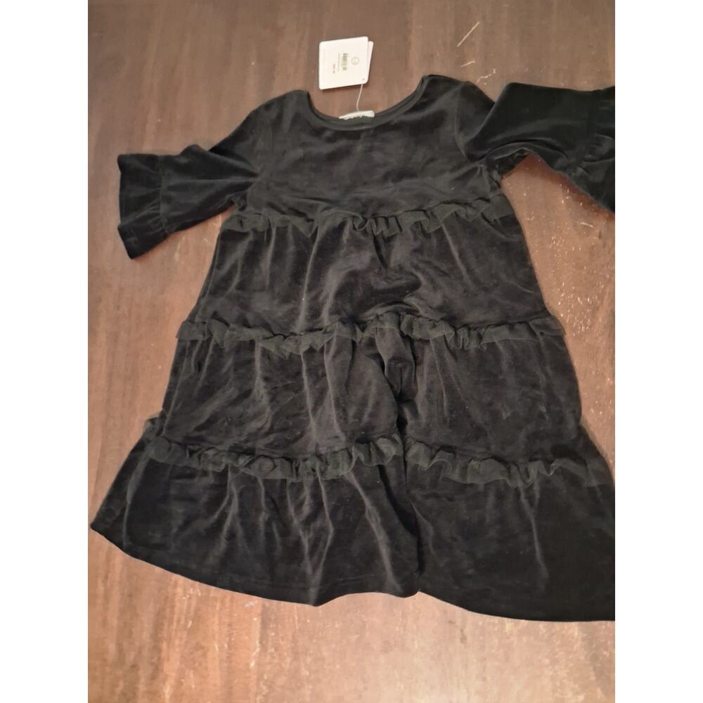 Bundle of 2 - Hanna Andersson Girls Velvet Ruffle Tiered A-Line Dresses Size 5 - Picture 2 of 6